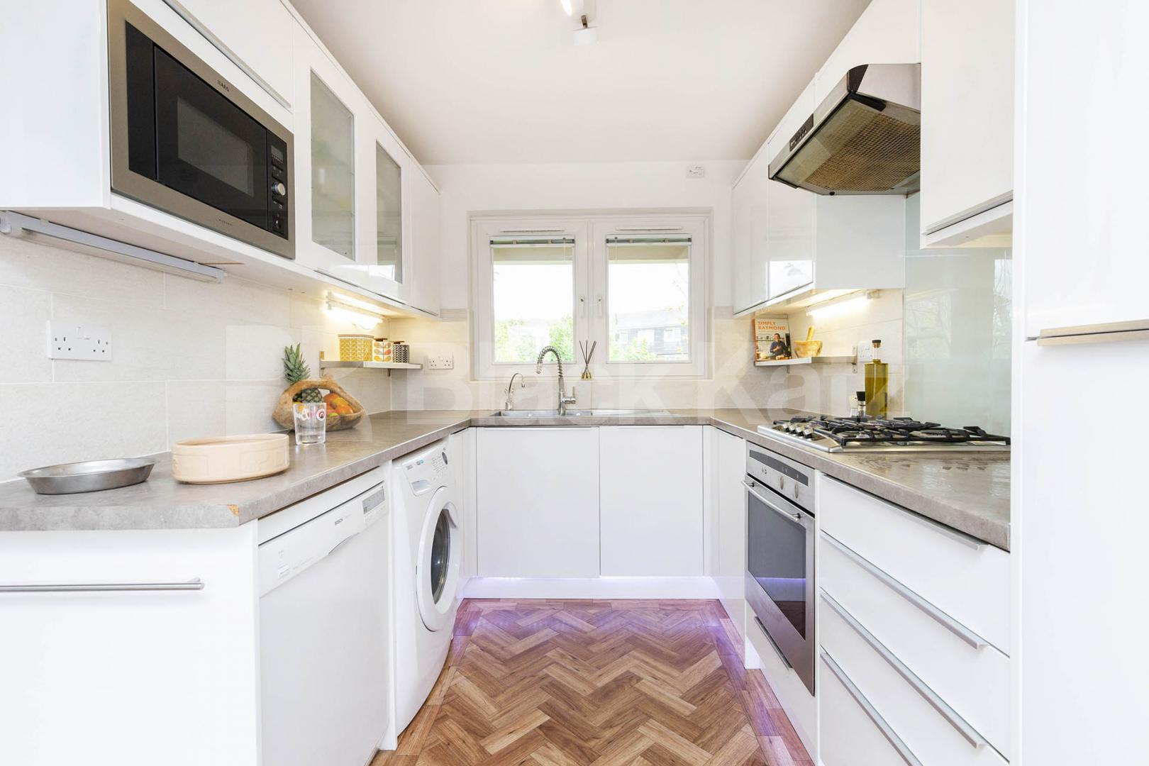 Split level Maisonette in a hard to beat location in between Angel & Kings Cross Wynford Road, Angel / Kings Cross